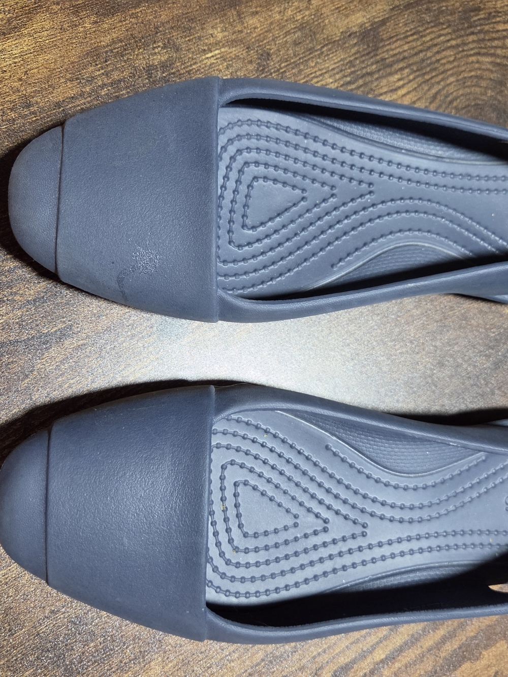 CROCS Womans Navy Blue Slip-On Loafers